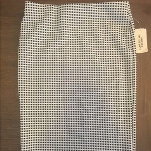 Checkered pencil skirt